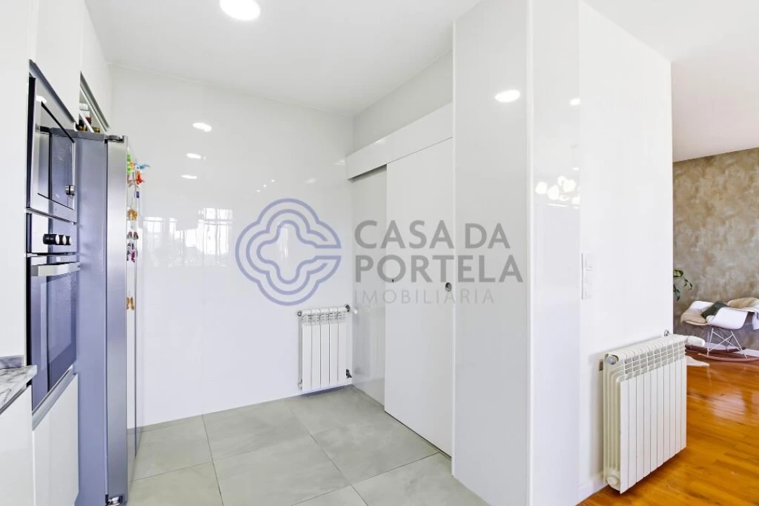 Apartamento T4 para Venda em Mafamude e Vilar do Paraíso Foto 10