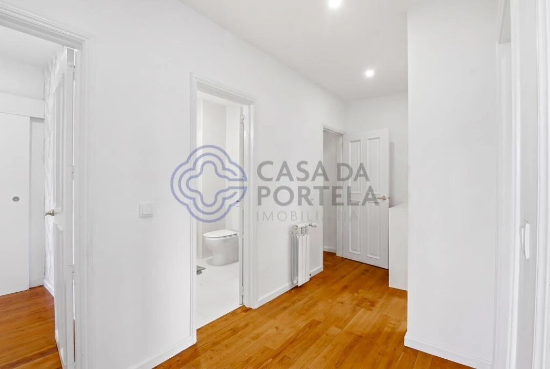Apartamento T4 para Venda em Mafamude e Vilar do Paraíso Foto 15