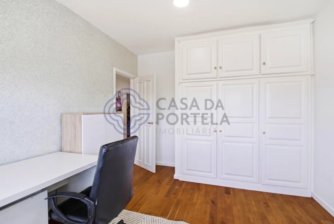 Apartamento T4 para Venda em Mafamude e Vilar do Paraíso Foto 29