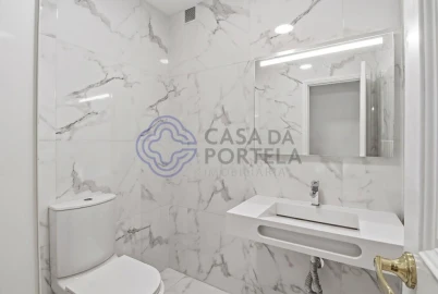 Apartamento T4 para Venda em Mafamude e Vilar do Paraíso