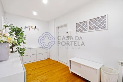 Apartamento T4 para Venda em Mafamude e Vilar do Paraíso