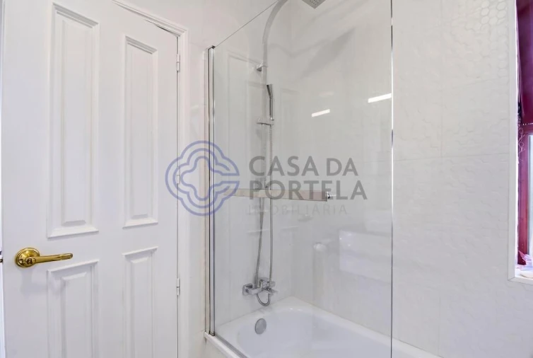 Apartamento T4 para Venda em Mafamude e Vilar do Paraíso Foto 24