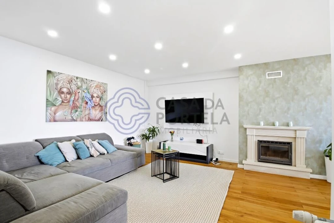 Apartamento T4 para Venda em Mafamude e Vilar do Paraíso Foto 5