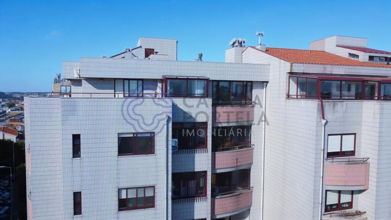 Apartamento T4 para Venda em Mafamude e Vilar do Paraíso Foto 31