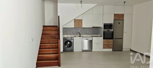 Moradia T3 para Venda em Lorvão