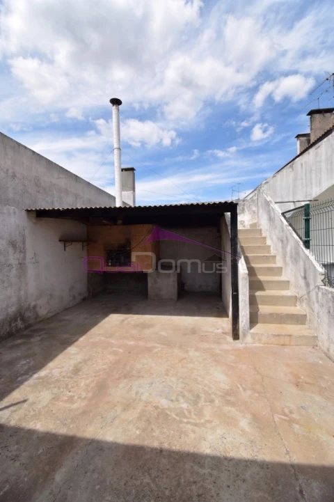 Moradia T3 para Venda em Torres Novas (Santa Maria, Salvador e Santiago)