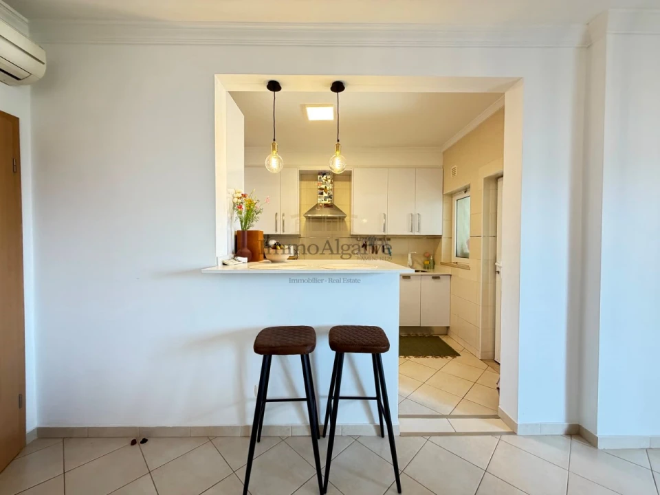 Apartamento T2 para Venda em Ferreiras Foto 8