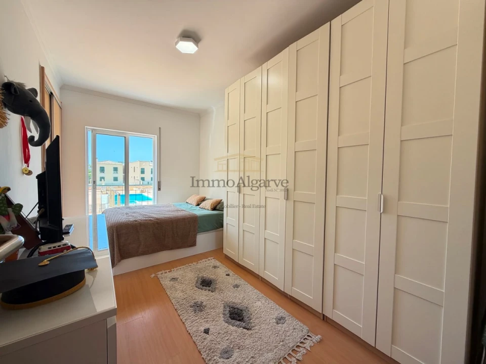 Apartamento T2 para Venda em Ferreiras Foto 17