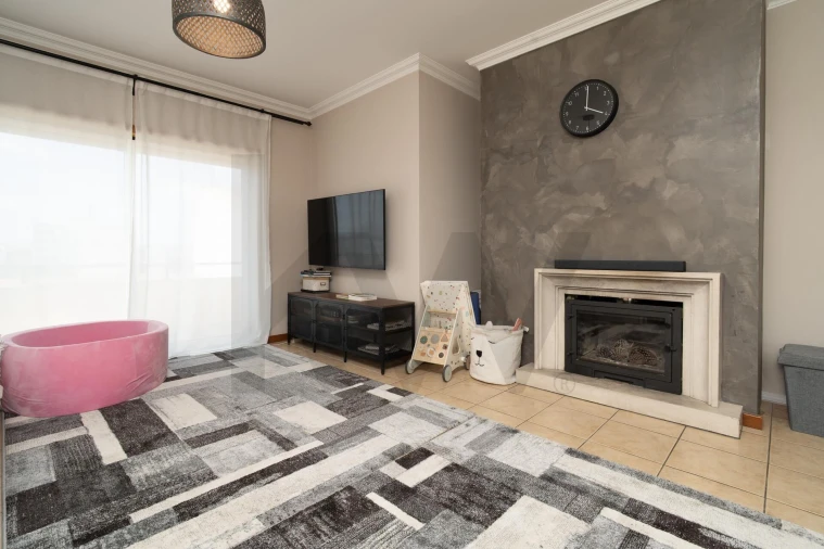 Apartamento T3 para Venda em Marinha Grande Foto 2