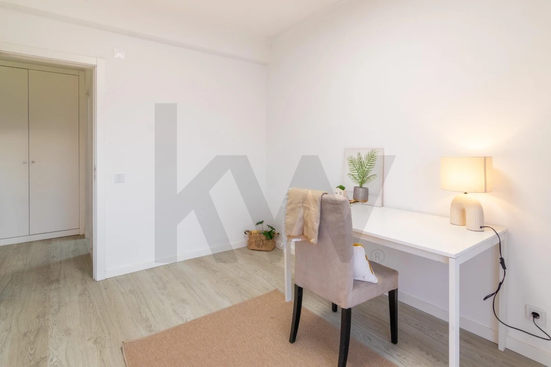 Apartamento T2 para Venda em Charneca de Caparica e Sobreda Foto 27