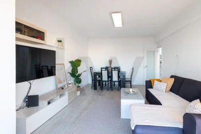 Apartamento T2 para Venda em Charneca de Caparica e Sobreda