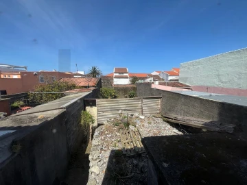 Moradia T3 para Venda em Rabo de Peixe