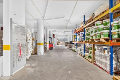 Armazém para Venda em Campanario