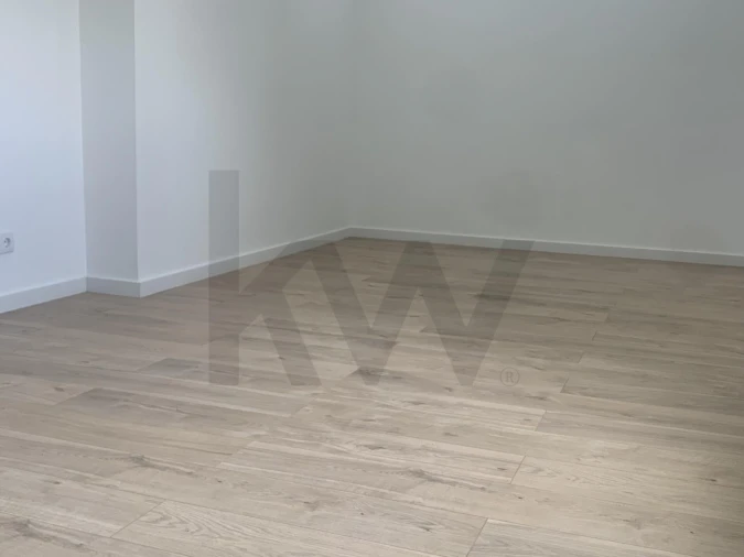Apartamento T2 para Venda em Alfragide Foto 4