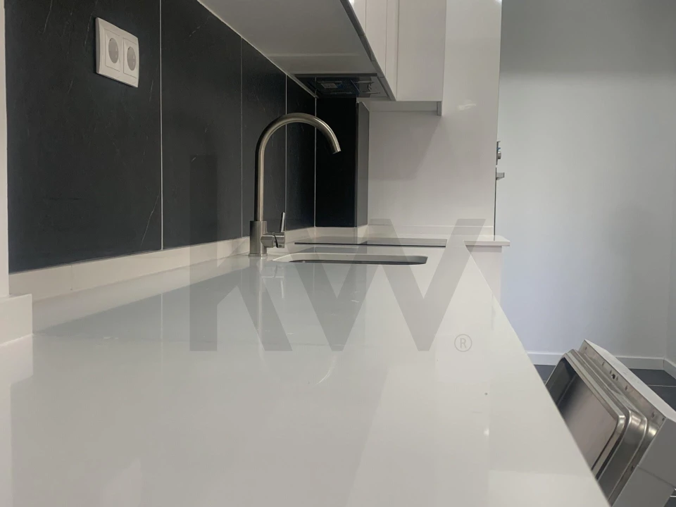 Apartamento T2 para Venda em Alfragide Foto 3
