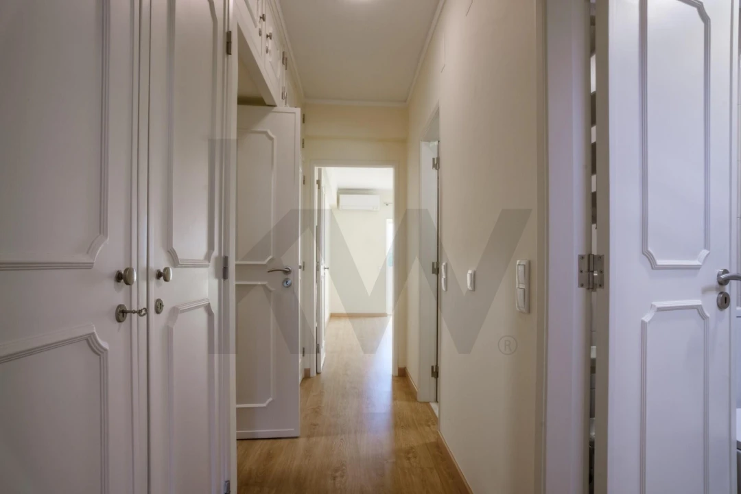 Apartamento T3 para Arrendamento em Benfica Foto 7