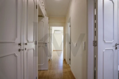 Apartamento T3 para Arrendamento em Benfica