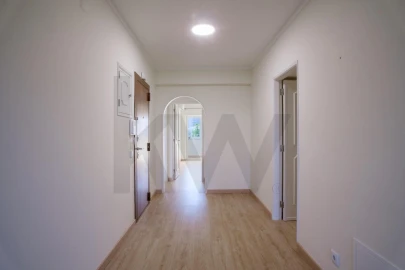 Apartamento T3 para Arrendamento em Benfica