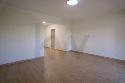 Apartamento T3 para Arrendamento em Benfica