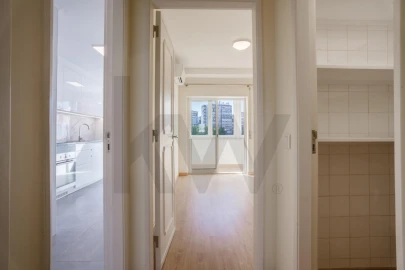 Apartamento T3 para Arrendamento em Benfica