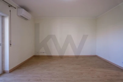 Apartamento T3 para Arrendamento em Benfica