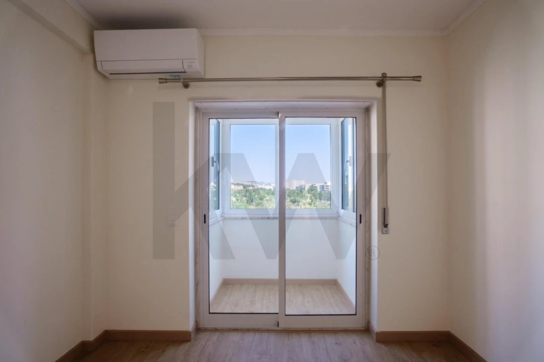 Apartamento T3 para Arrendamento em Benfica Foto 12