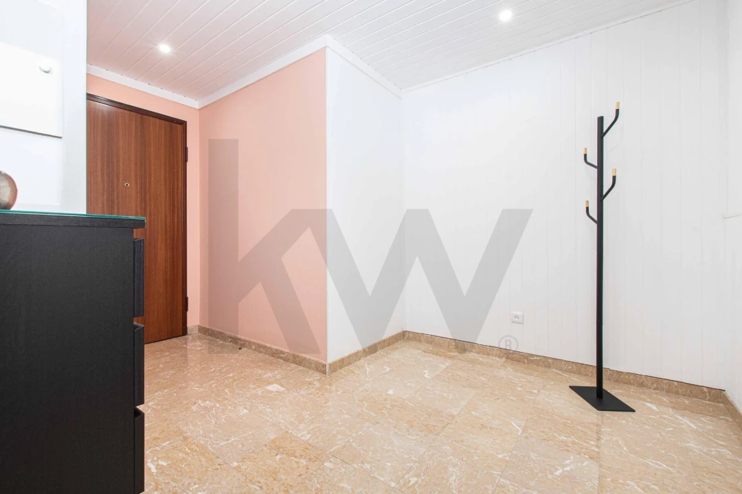 Apartamento T1 para Venda em Parque das Nações Foto 15