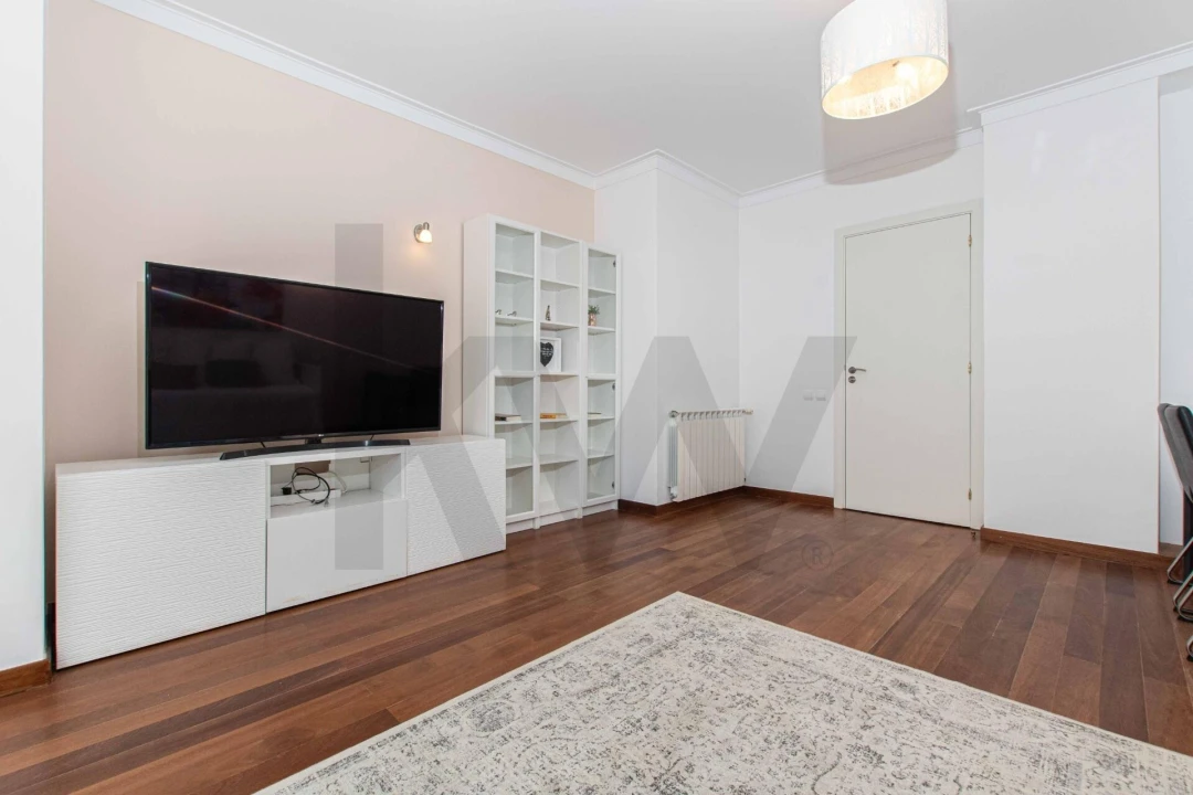 Apartamento T1 para Venda em Parque das Nações Foto 6