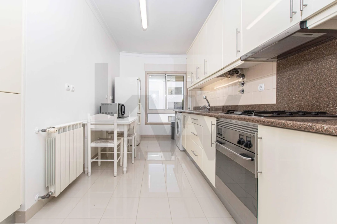 Apartamento T1 para Venda em Parque das Nações Foto 3