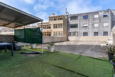 Apartamento T2 para Venda em Póvoa de Varzim, Beiriz e Argivai