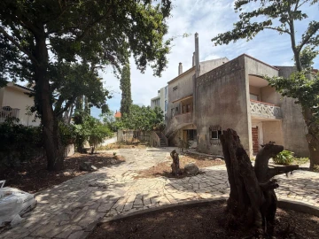 Moradia T5 para Venda em Oeiras e São Julião da Barra, Paço de Arcos e Caxias