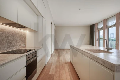 Apartamento T2 para Venda em Oeiras e São Julião da Barra, Paço de Arcos e Caxias
