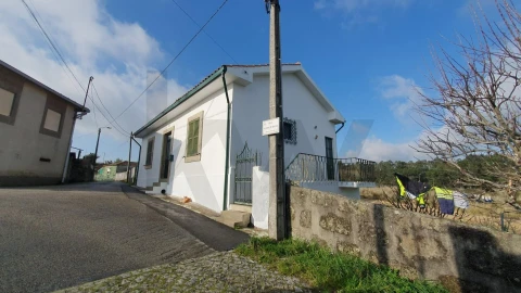 Moradia T4 para Venda em Perafita, Lavra e Santa Cruz do Bispo