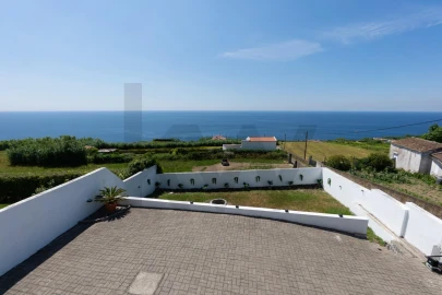 Moradia T3 para Venda em Ponta Garça