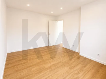 Apartamento T2 para Venda em Alfragide