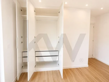 Apartamento T2 para Venda em Alfragide