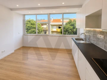 Apartamento T2 para Venda em Alfragide