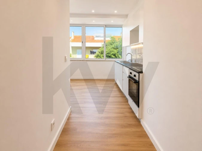 Apartamento T2 para Venda em Alfragide Foto 2
