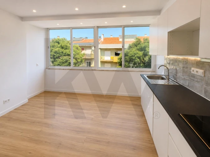 Apartamento T2 para Venda em Alfragide Foto 3
