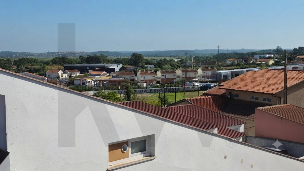Apartamento T2 para Venda em Carapinheira Foto 1