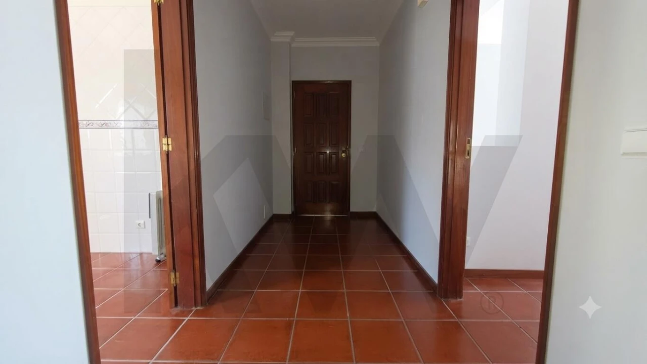 Apartamento T2 para Venda em Carapinheira Foto 5