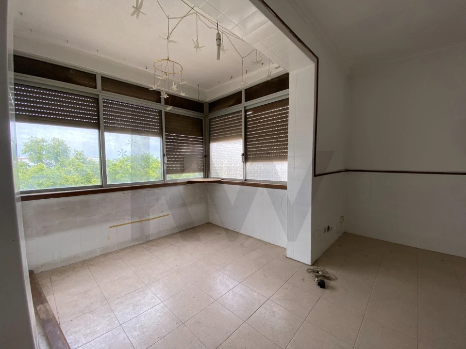 Apartamento T3 para Venda em Laranjeiro e Feijó Foto 5