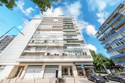 Apartamento T3 para Venda em São Domingos de Benfica