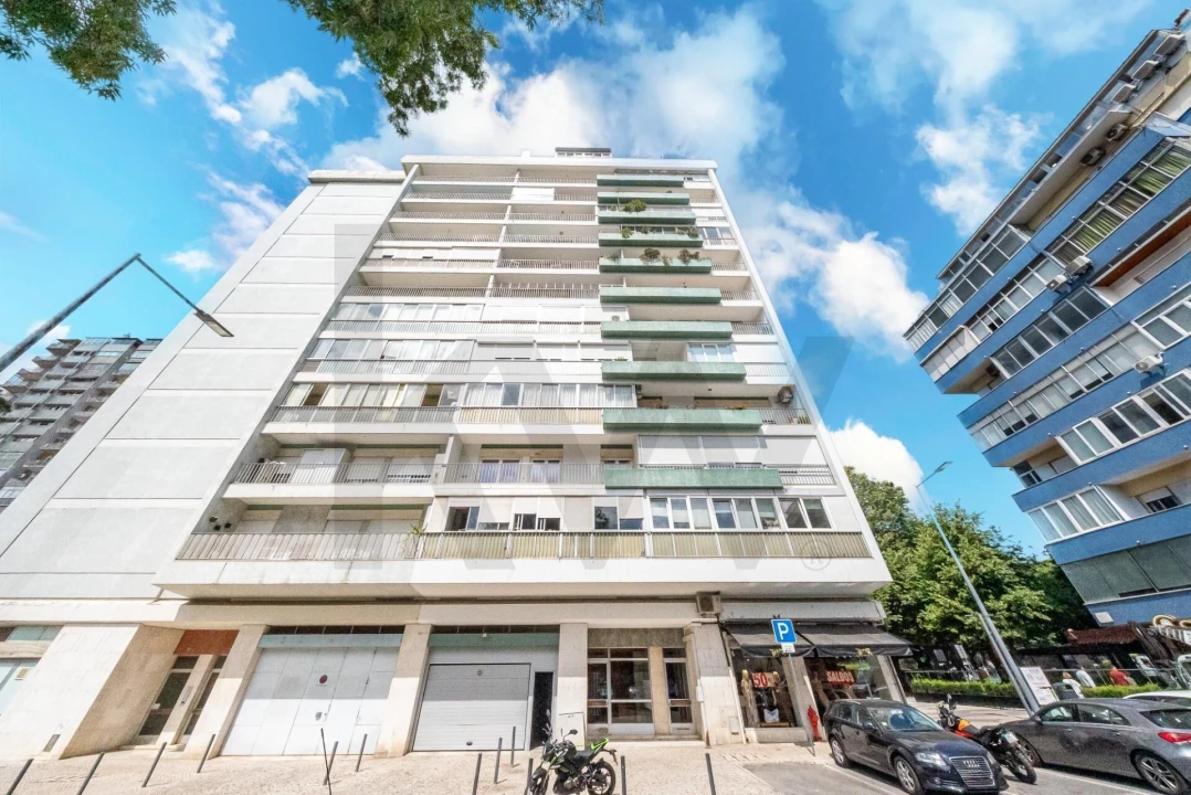 Apartamento T3 para Venda em São Domingos de Benfica Foto 2