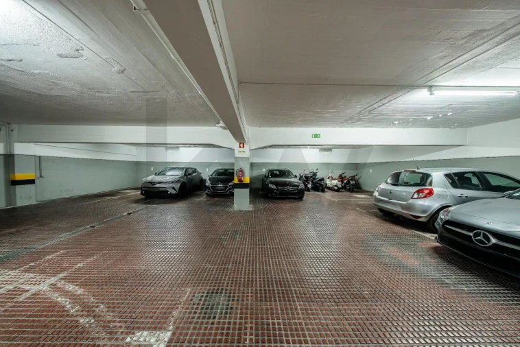 Apartamento T3 para Venda em São Domingos de Benfica Foto 28