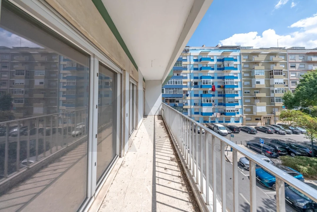 Apartamento T3 para Venda em São Domingos de Benfica Foto 1