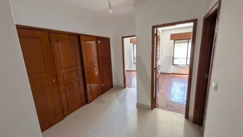 Apartamento T2 para Venda em Algueirão-Mem Martins