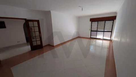 Apartamento T2 para Venda em Algueirão-Mem Martins