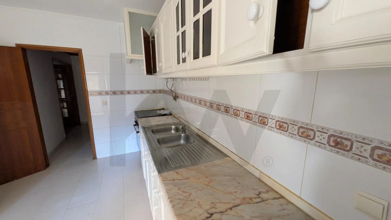 Apartamento T2 para Venda em Algueirão-Mem Martins Foto 5