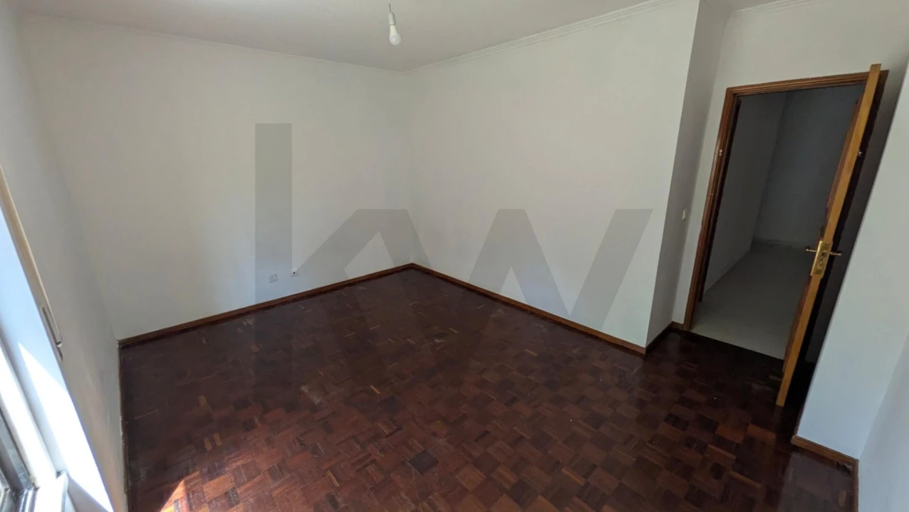 Apartamento T2 para Venda em Algueirão-Mem Martins Foto 14